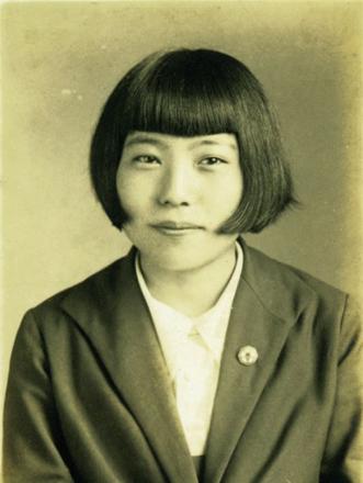  Two-channel video installation The Changeling, 2006, with a voiceover by Fiona Shaw, by Fiona Tan