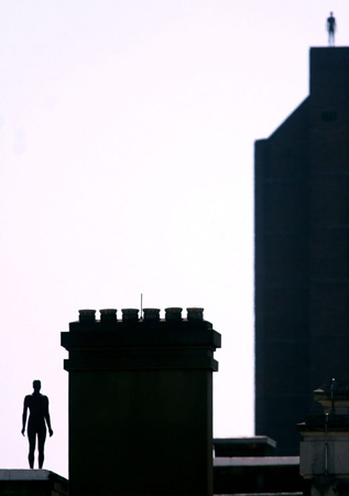 Antony Gormley's Event Horizon