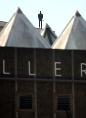 Antony Gormley's Event Horizon