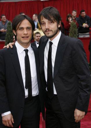 Mexican actors/dreamboats Gael García Bernal and Diego Luna pal up outside the Kodak Theatre. 