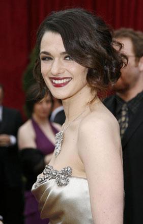 Rachel Weisz in - we understand - Vera Wang. Weisz is presenting this year, which is code for winning nothing. 