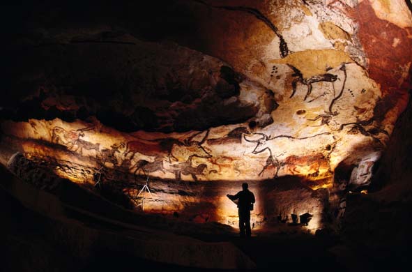 Lascaux cave paintings