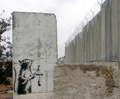 ابداع الشباب الفلسطيني على الجدار العنصري GD5512094@Handout-photo-of-artw-7240