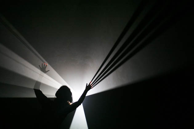 Anthony McCall [Installations]  GD5582518@Anthony-McCall-exhibi-9342