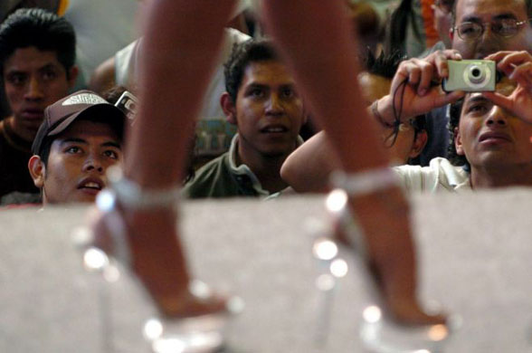 24 hours in pictures 14/2/08