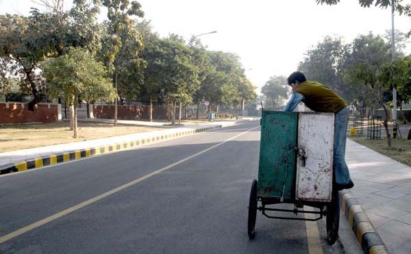 A day in the life of a Delhi waste picker