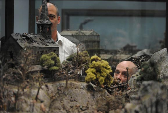 Jake and Dinos Chapman's If Hitler Had Been a Hippy How Happy Would We Be