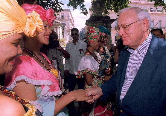George Ryan greets Cubans in traditional dress