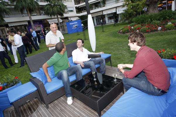 Young Lions enjoy a drink with Chris Pelekanou