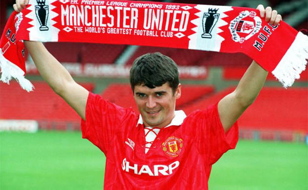 Roy Keane signs for Manchester United