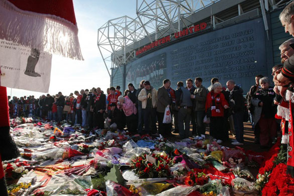 Old Trafford remembers Munich disaster