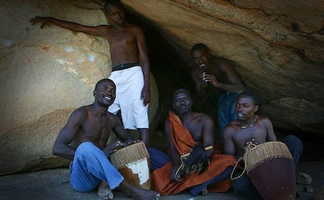 Musicians and rock gongs
