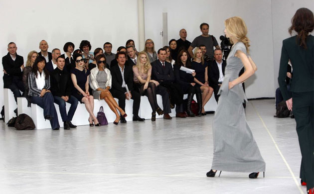 Roland Mouret catwalk show