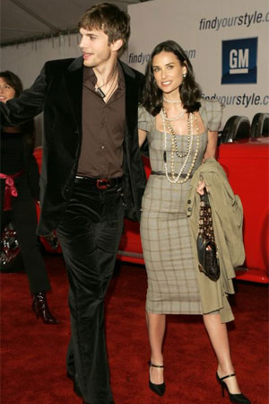 Demi Moore in Roland Mouret