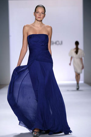 Tadashi Shoji