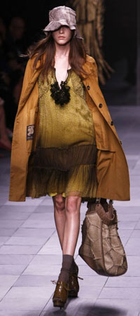 Burberry Prorsum at Milan fashion week Spring / Summer 2009