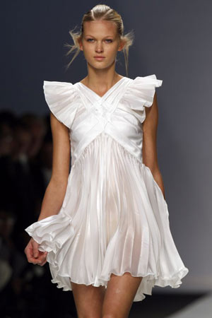 Model at the Byblos show Milan fashion week Spring / Summer 2009