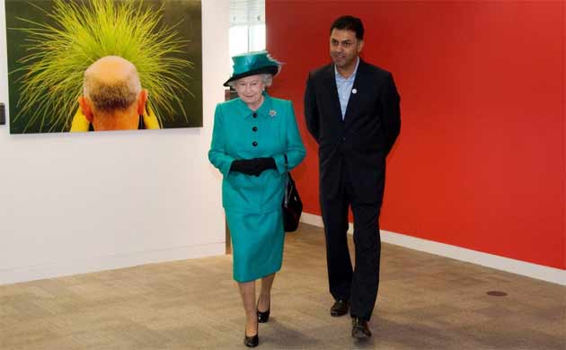 Queen visits Google