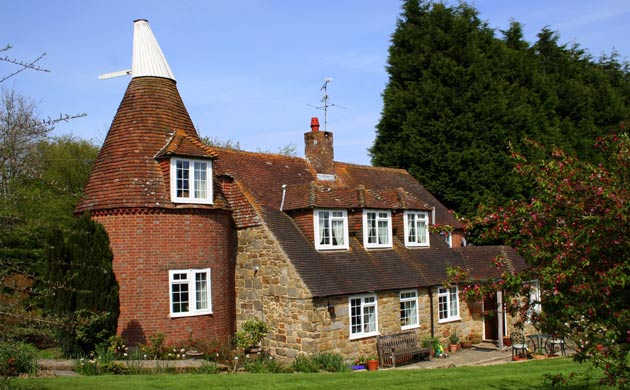 Snooping around Darwell Hole, East Sussex