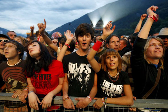 Fans cheer for the Swedish punkrock band The Hives 