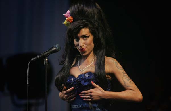 Amy Winehouse performs