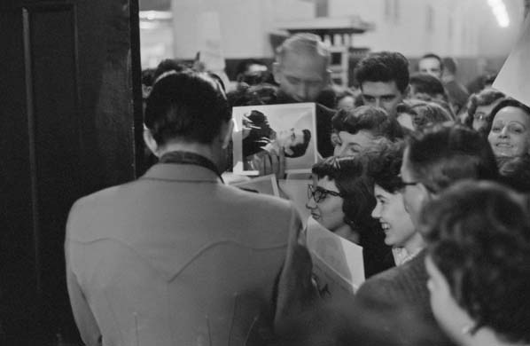 Johnny Cash The Man in Black Proud Gallery