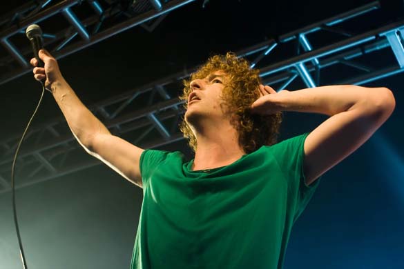 Pigeon Detectives perform