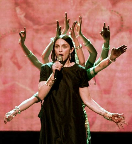 GD8186185@Madonna-performs-a-me-7814.jpg