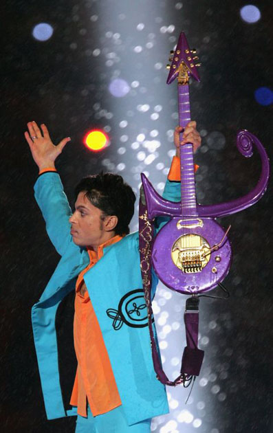 Prince and famous guitar at Super Bowl in Miami Gardens 