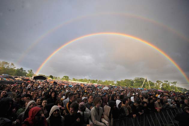 Radiohead concert crowd