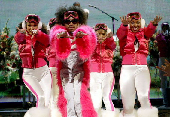 OutKast performs on stage at VH1's Big In in Los Angeles