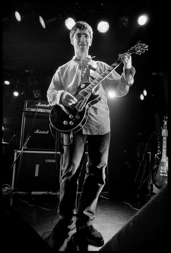 Oasis: A Year On The Road