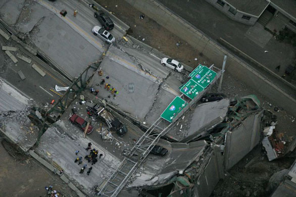 An aerial picture of the bridge after it collapsed