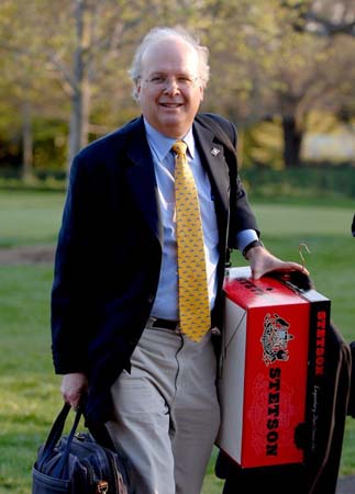 Karl Rove arrives at the White House after a visit to Yuma, Arizona