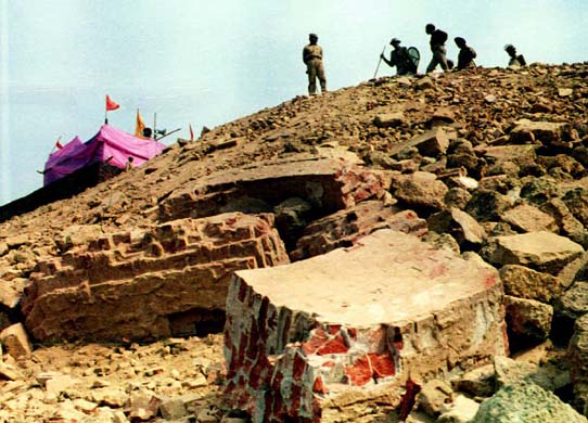Hindus demolish mosque