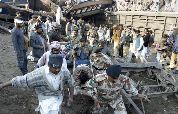 Train derailment near Mehrabpur