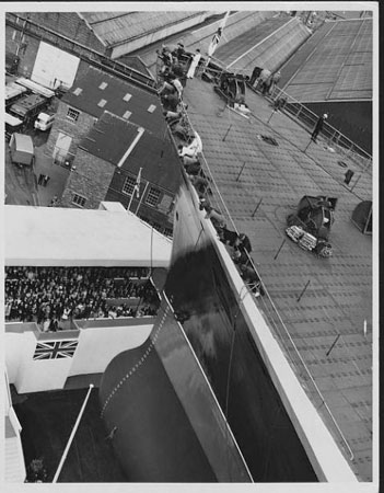 Shipyard workers