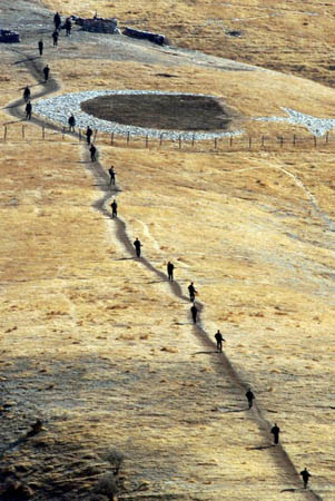Turkish commandos return to their headquarters following a patrol