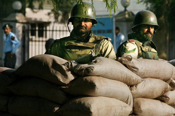 Rangers take positions around parliament and the supreme court in Islamabad