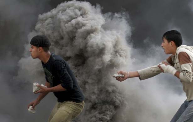 Youths throw stones in Nablus