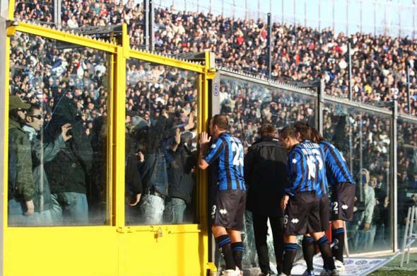 Players talk to fans