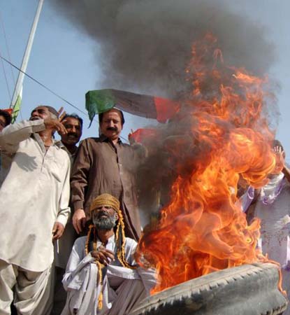 Protestors burn tyres