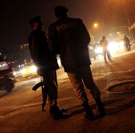 Police killed in Lahore suicide bombing