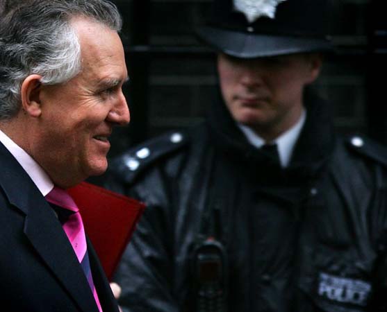 Peter hain leaves the weekly cabinet meeting