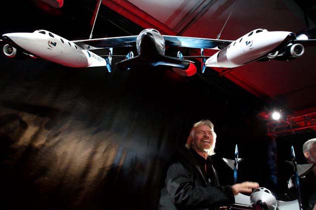 Richard Branson reveals Virgin Galactic aircraft 