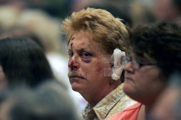 Metrolink survivor attends a memorial service