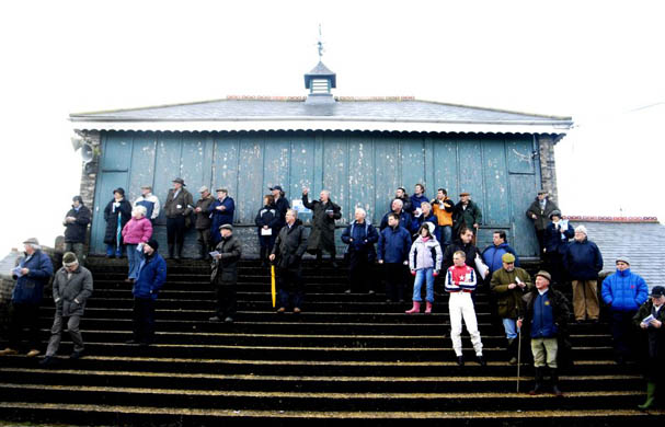 Point to point horseracing