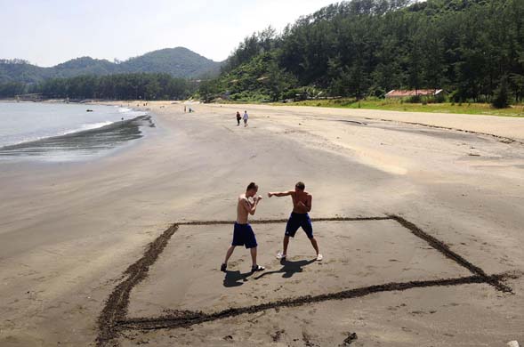Frankie Gavin and Billy Joe Saunders boxing