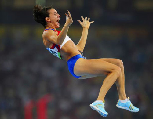 2008 Olympics:  Yelena Isinbayeva of Russia breaks the world record during the women's pole vault final    
