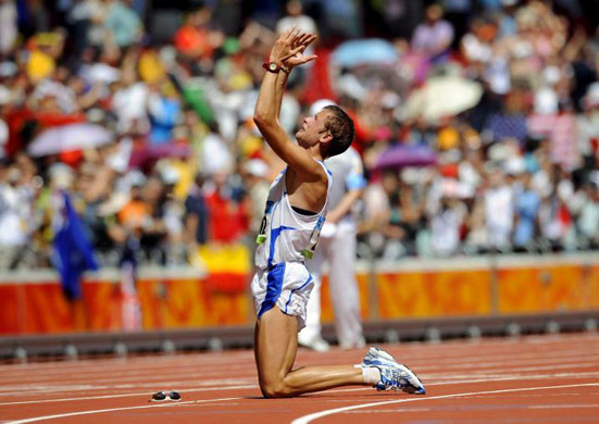 celebrating gold in the 50km walk